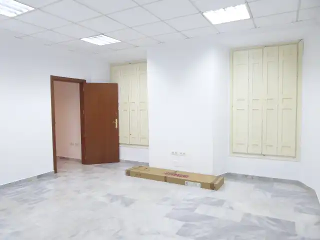 Ufficio con ascensore in affitto a Calle Marín García 6, imagen 9