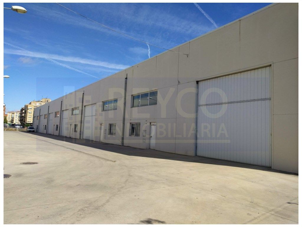 Vista exterior de Nau industrial de lloguer en Nájera