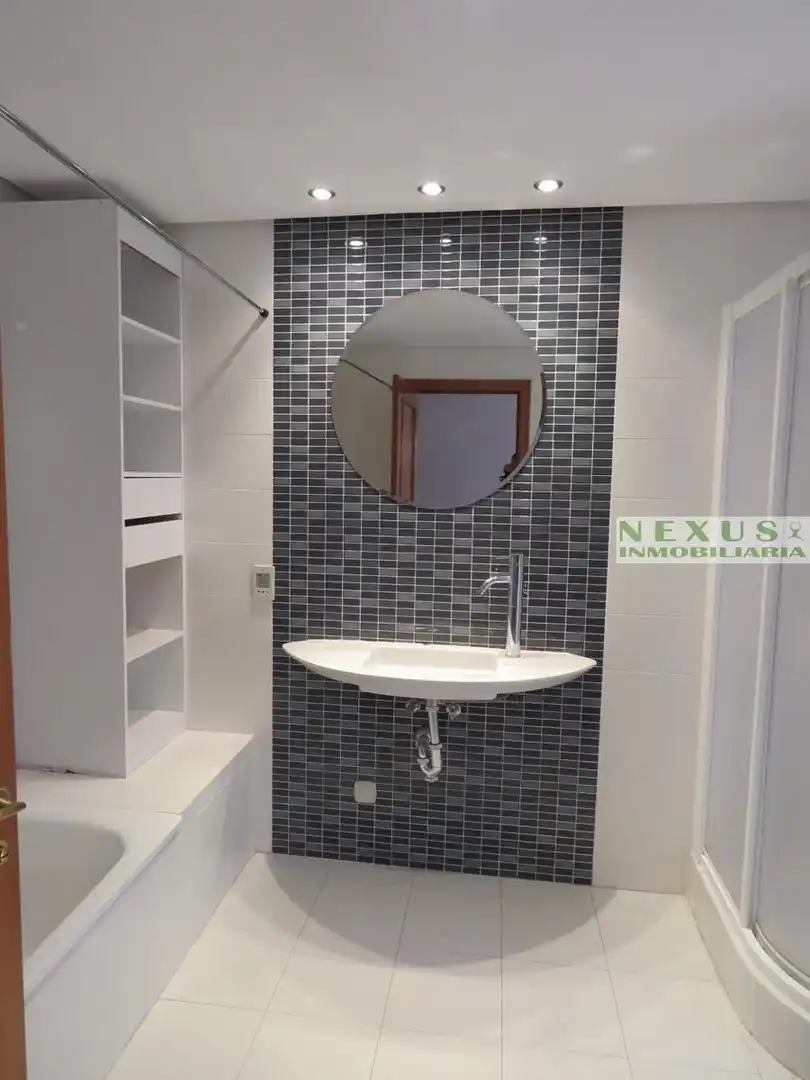 Bathroom of Houses for rent in Cáceres  with Air Conditioner, Heating and Private garden