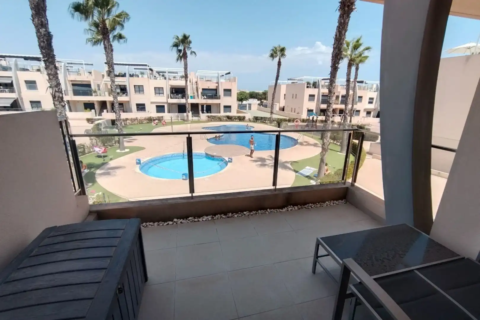 Apartamento con piscina en venta en Pueblo Latino, imagen 2