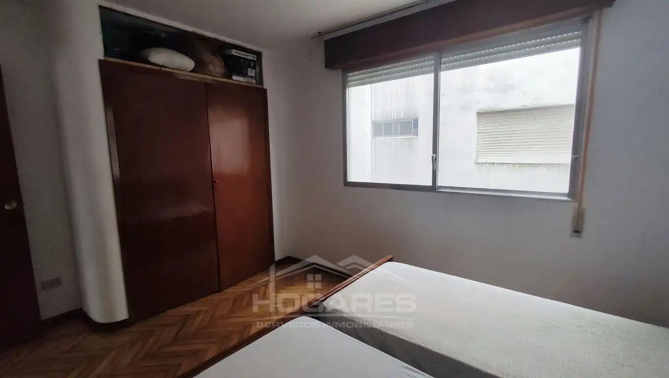 Habitación de Piso en venta en Vigo  con Parquet, Trastero y Balcón