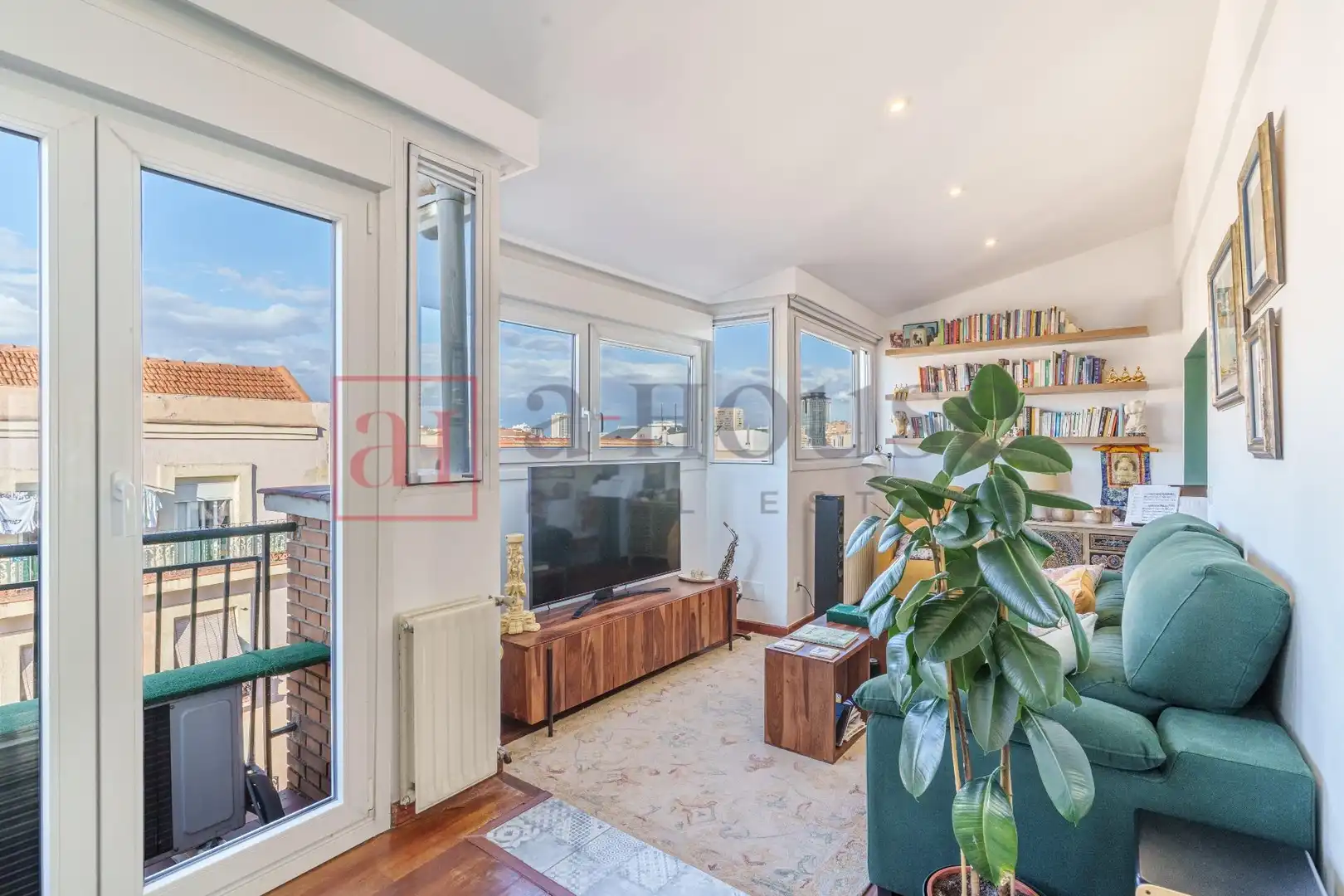 Ático con ascensor en venta en Calle de Hernani, imagen 2