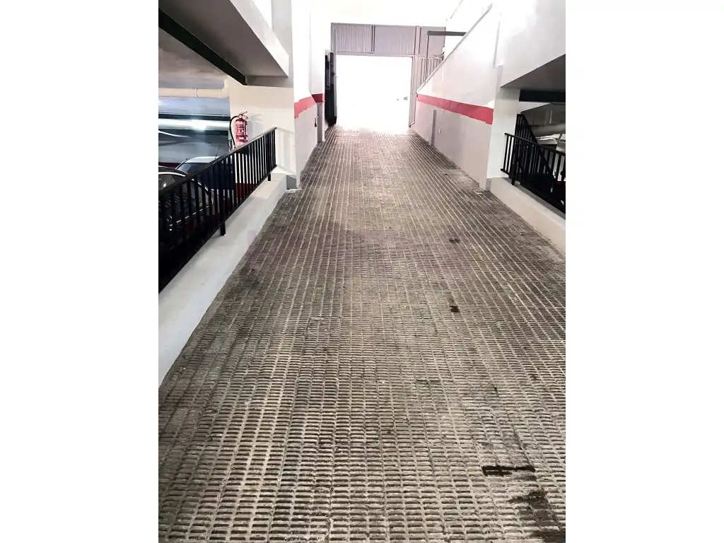 Parking de Piso en venta en Benetússer