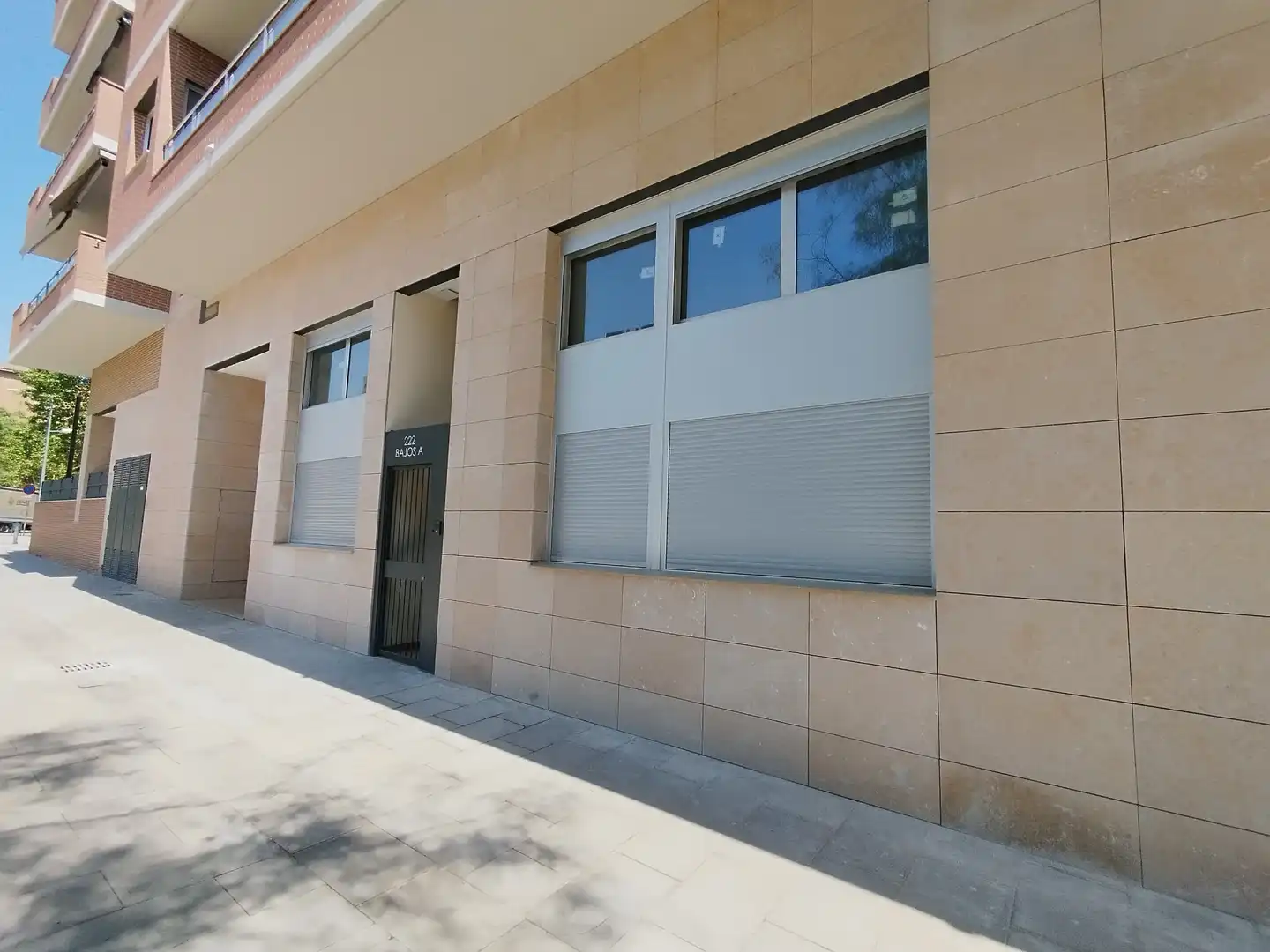 Exterior view of Duplexes for sale in Cornellà de Llobregat  with Air Conditioner, Heating and Parquet flooring