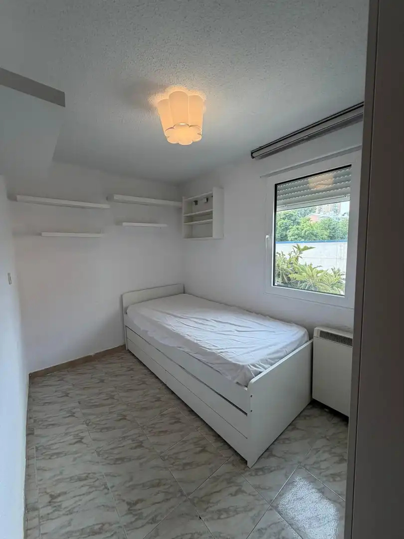 Habitación de Piso de alquiler en Madrid con Aire acondicionado, Calefacción y Amueblado