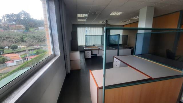 Oficina en Alquiler en Estrada Vella de Madrid en Lavadores