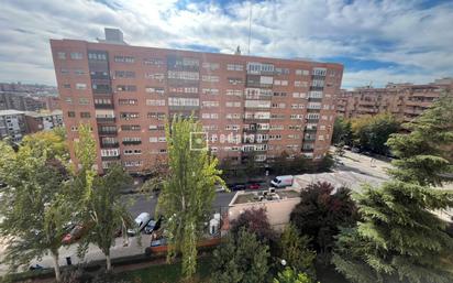 Vista exterior de Pis en venda en  Madrid Capital amb Aire condicionat i Parquet