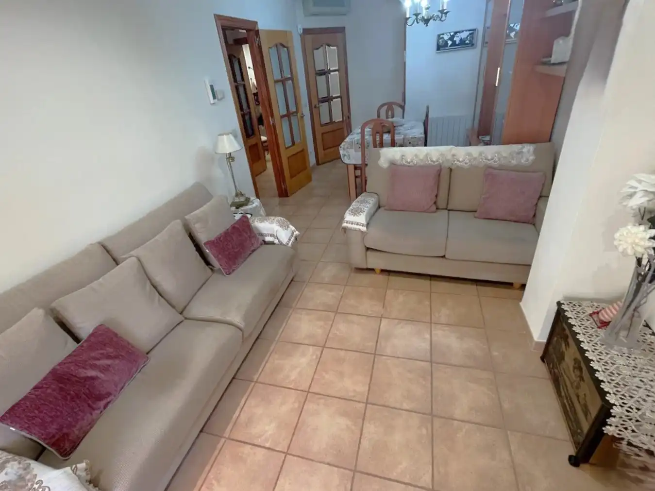 Sala de estar de Casa adosada en venta en Palamós con Aire acondicionado, Calefacción y Terraza