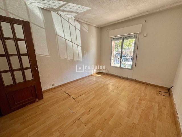 Piso en Venta en SAN VALENTIN en Canillejas