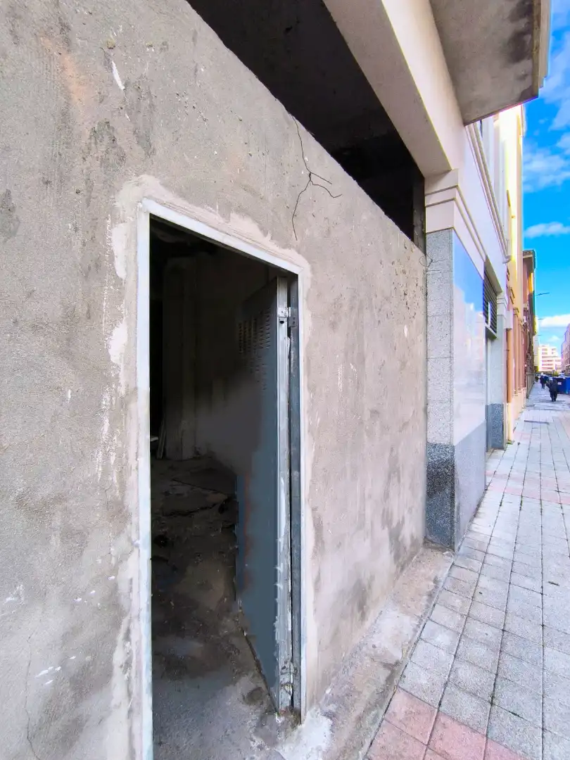 Ground floor for sale in Palencia  with Storage room