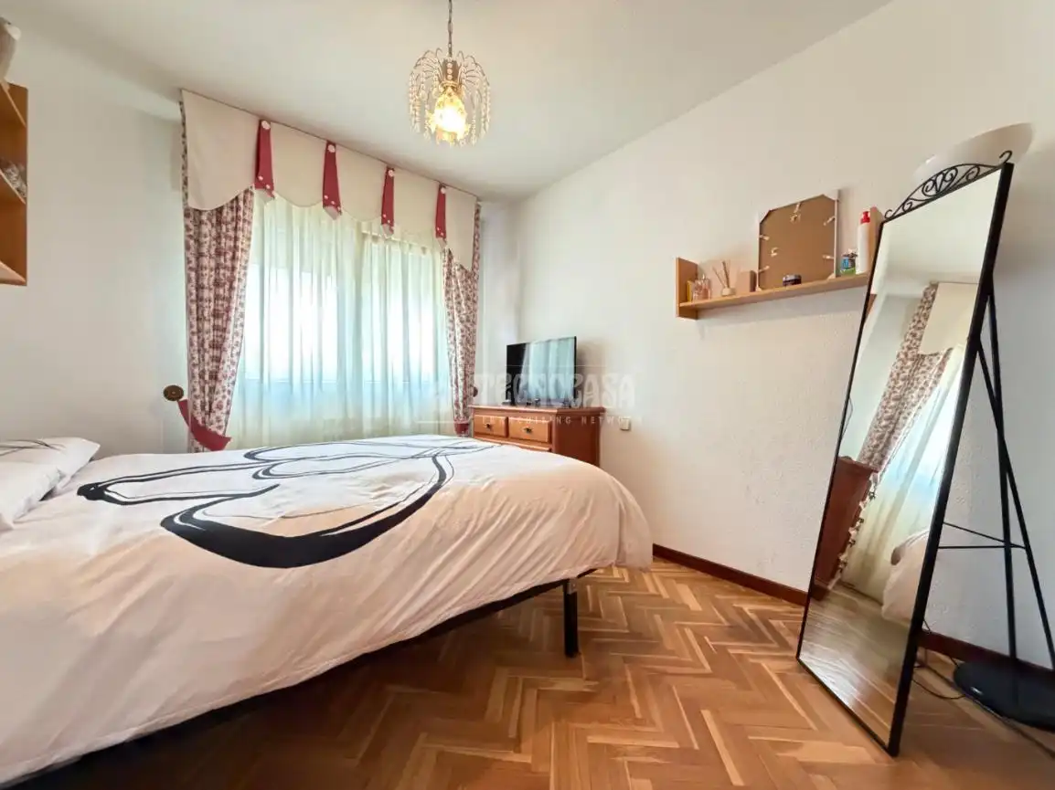 Schlafzimmer von Wohnung zum Verkauf in Alcalá de Henares mit Klimaanlage, Heizung und Parkett