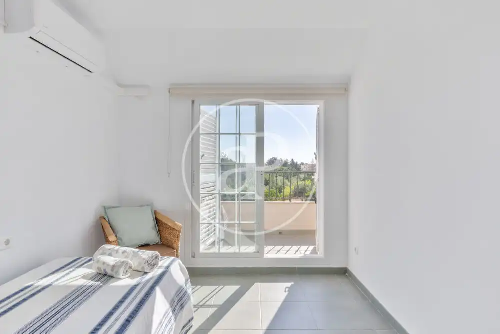 Habitación de Ático de alquiler en Bétera con Aire acondicionado, Calefacción y Jardín privado