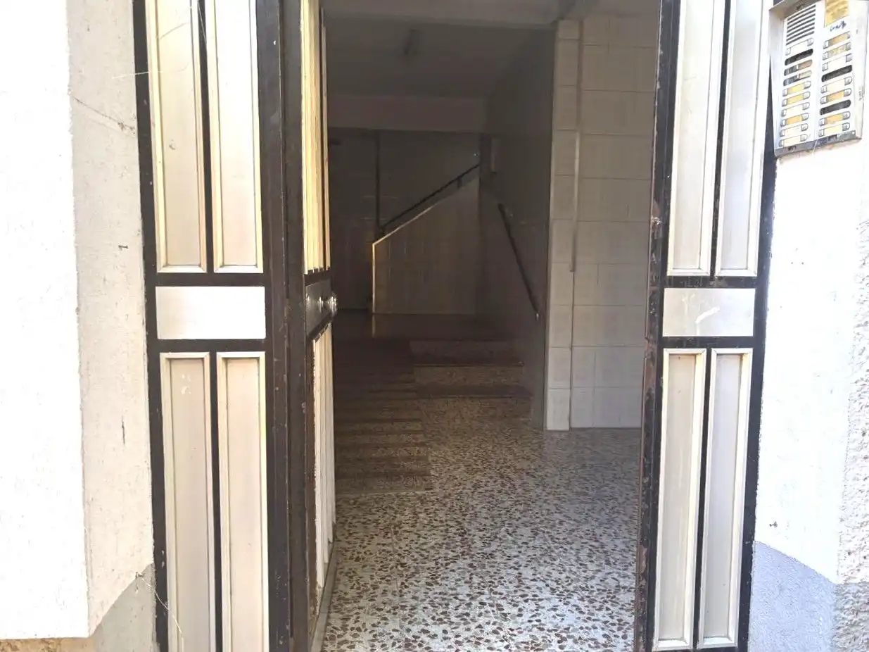 Apartment for sale in Artigues - Llefià, imagen 2