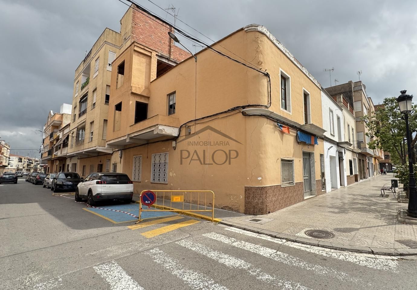 Vista exterior de Casa o xalet en venda en Alberic amb Terrassa i Traster