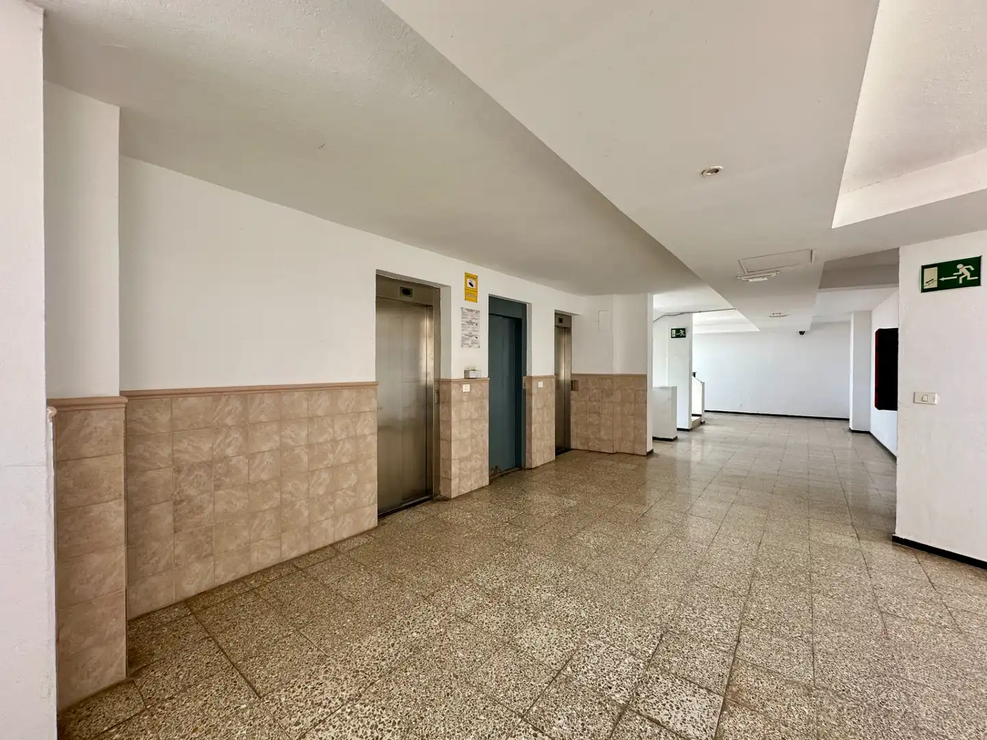 Piso de alquiler en San Bartolomé de Tirajana con Amueblado, Lavadora y Microondas