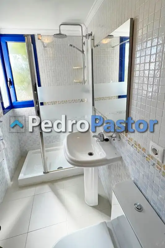 Baño de Apartamento en venta en Dénia con Aire acondicionado, Calefacción y Jardín privado