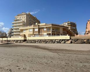 Vista exterior de Casa adosada en venda en La Manga del Mar Menor amb Terrassa i Piscina