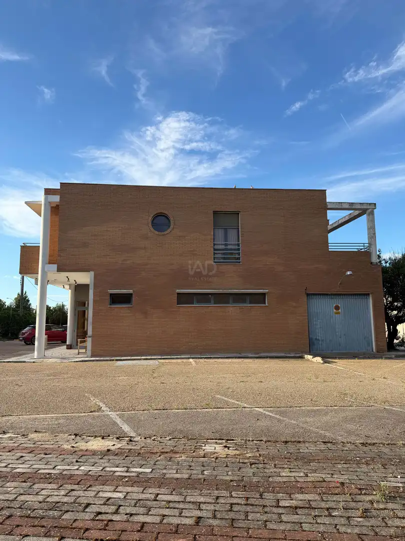 Exterior view of Buildings for sale in Medina del Campo
