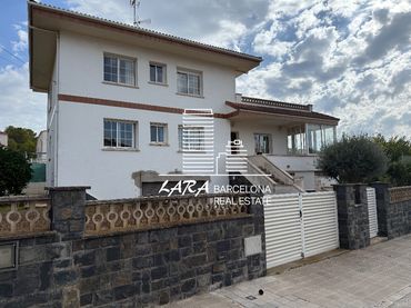 House with balcony for sale in Cunit Residencial