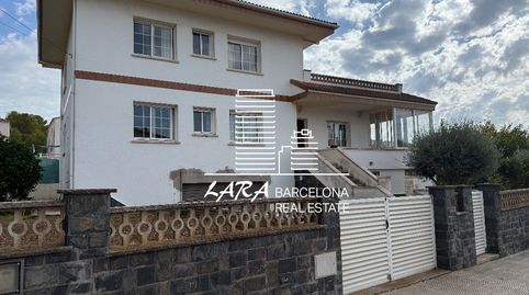 Excelente amplia casa cerca del mar y todos servicios ideal para familia grande