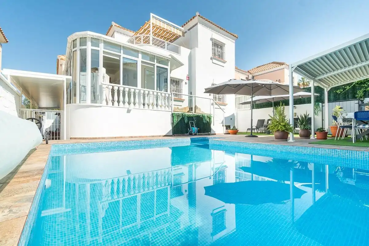 Piscina de Apartamento en venta en San Miguel de Salinas con Calefacción