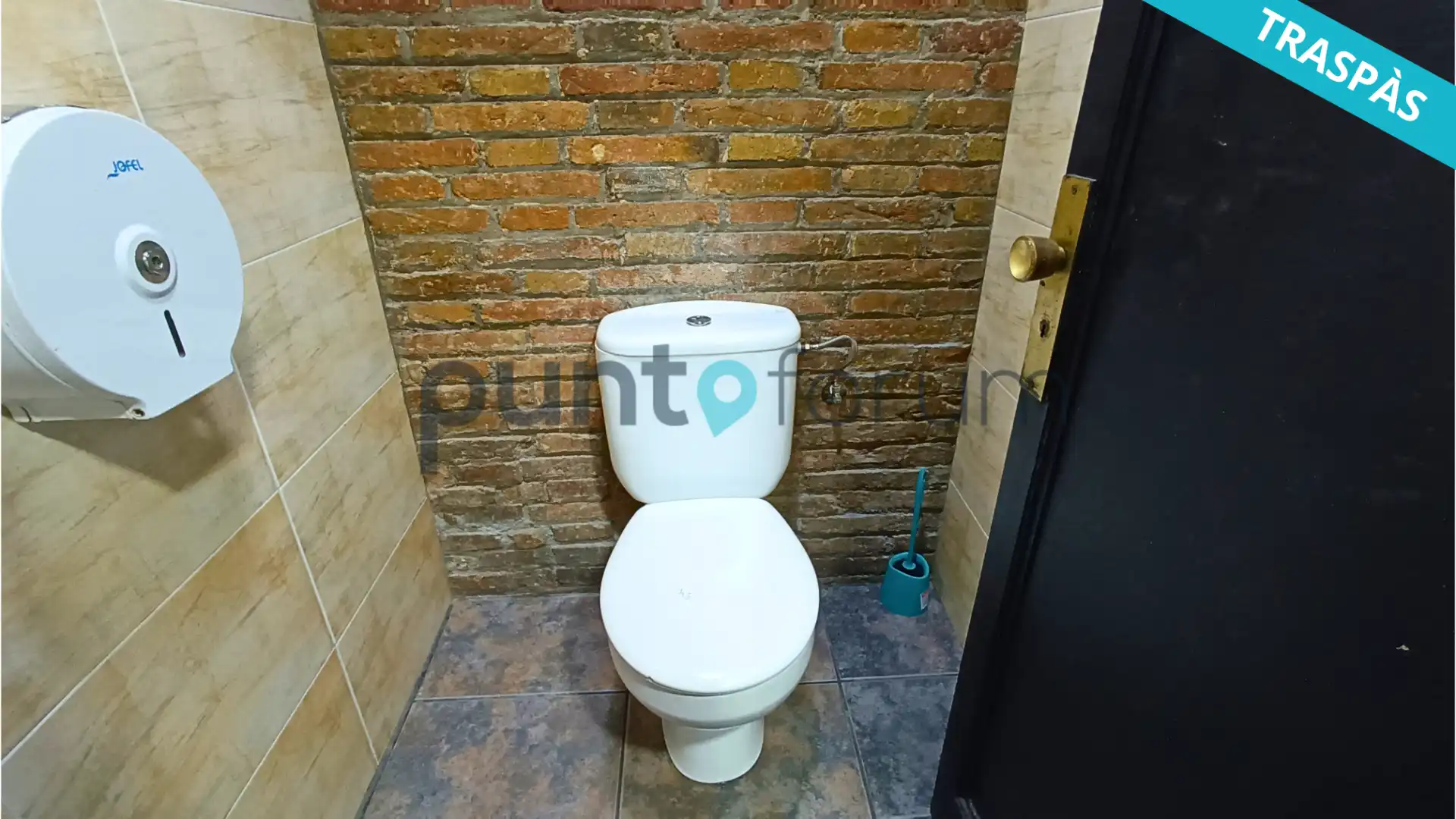 Baño de Local en traspaso en Barcelona con Aire acondicionado, Calefacción y Terraza