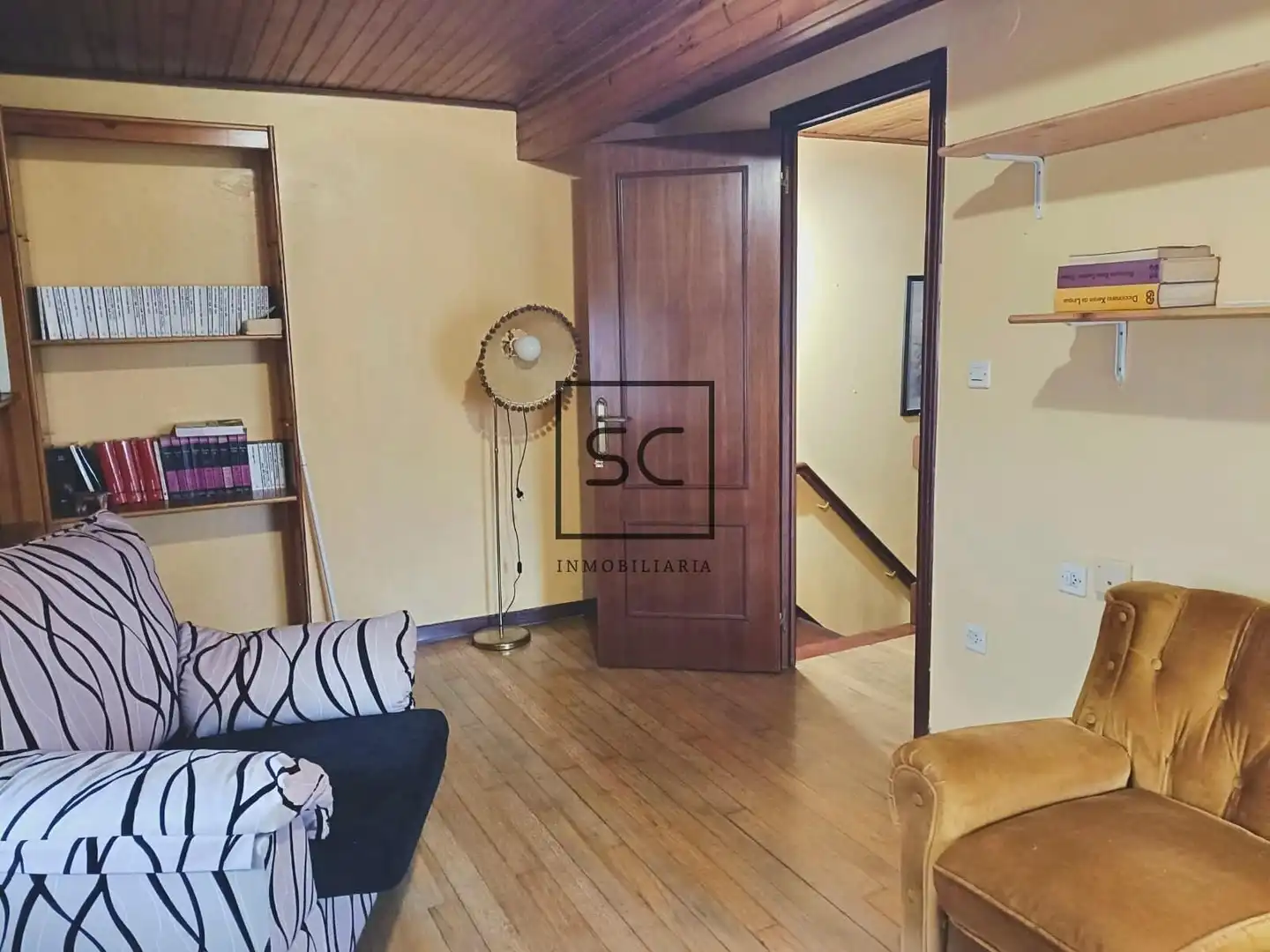 Sala d'estar de Casa o xalet en venda en Ferrol amb Calefacció, Jardí privat i Alarma