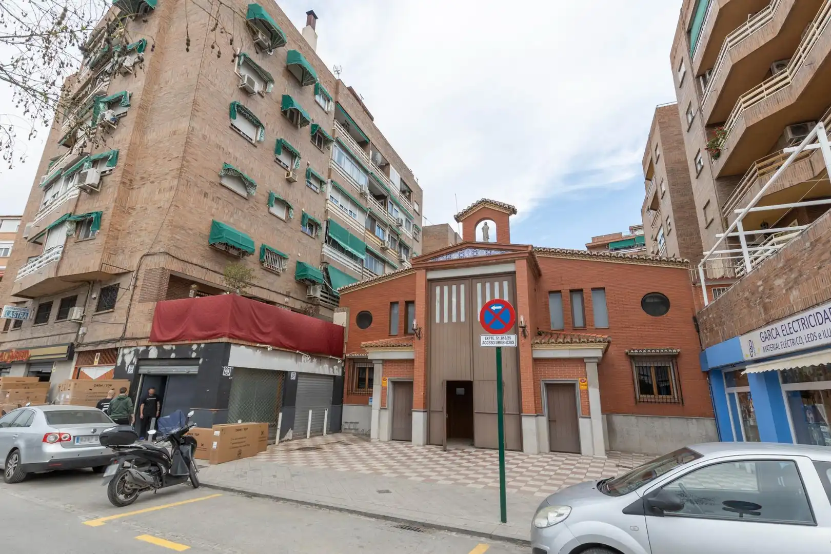 Exterior view of Flat for sale in Granada  with Parquet flooring and Storage room