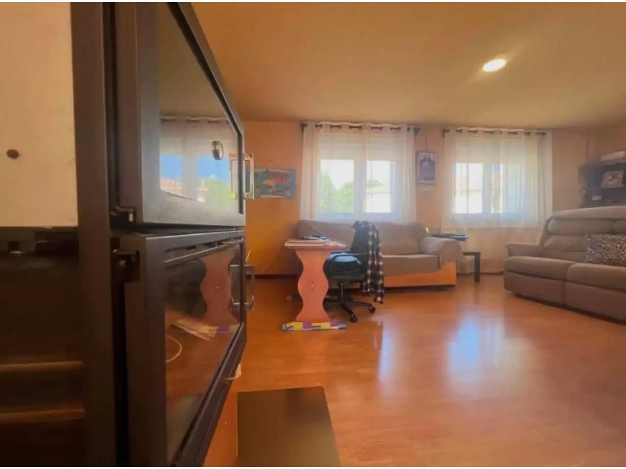 Sala d'estar de Finca rústica en venda en Tubilla del Agua amb Calefacció, Jardí privat i Parquet