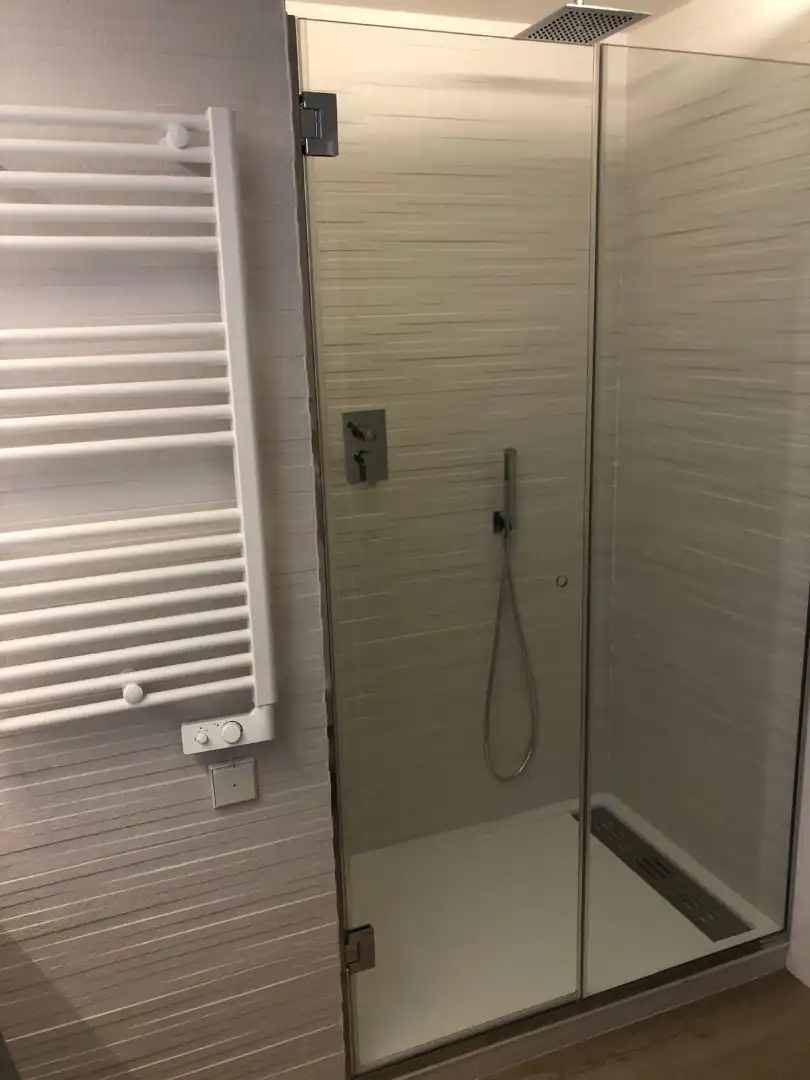 Bany de Pis de lloguer en Girona amb Aire condicionat, Calefacció i Parquet