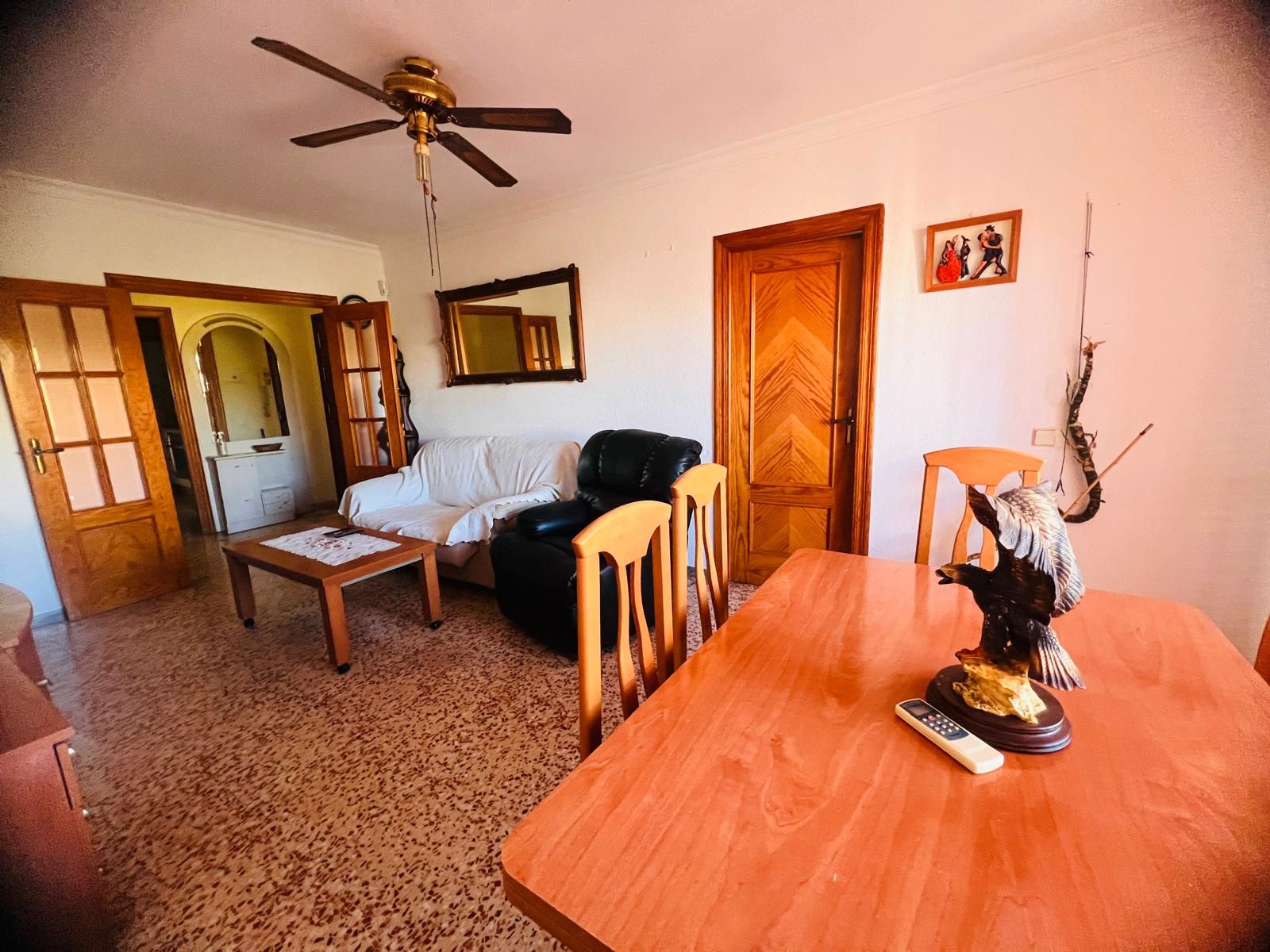 Piso en venta en Avenida Juan Carlos I, Casco Antiguo