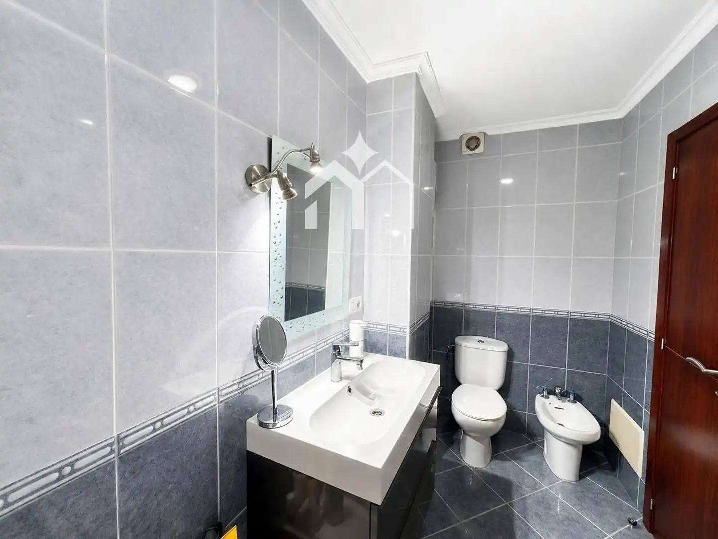 Bathroom of Flat for sale in Marín  with Heating, Storage room and Furnished