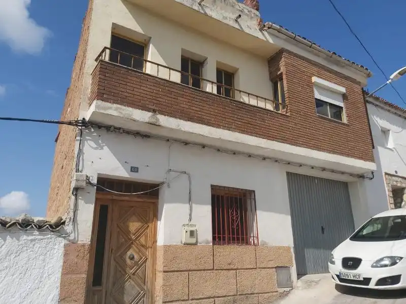 Vista exterior de Casa o xalet en venda en Chilluévar amb Terrassa