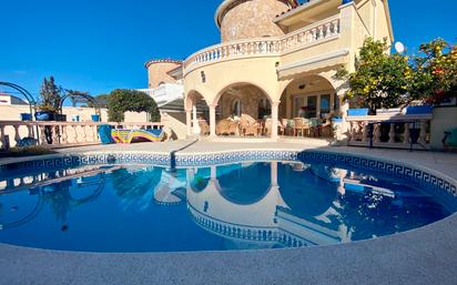 Piscina de Casa o xalet en venda en Empuriabrava amb Aire condicionat, Jardí privat i Terrassa