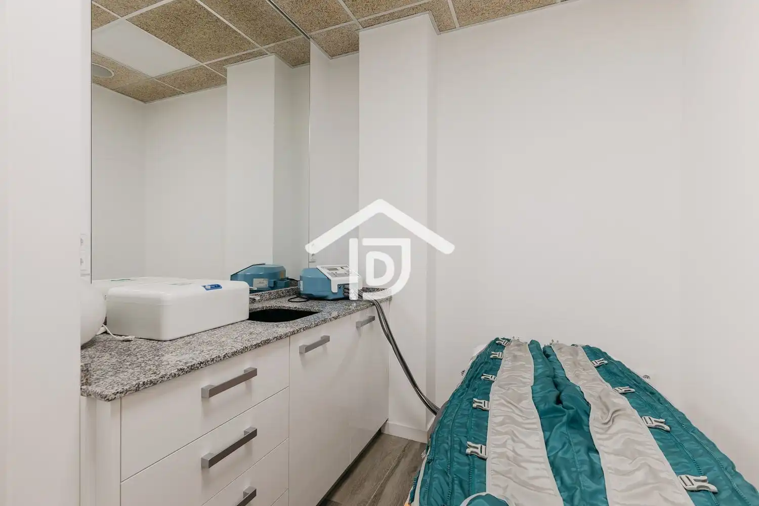 Local en venta en CALLE SENYERA VALENCIANA, La Vila