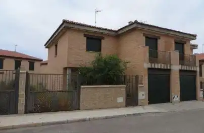 Chalet en venta en Mora