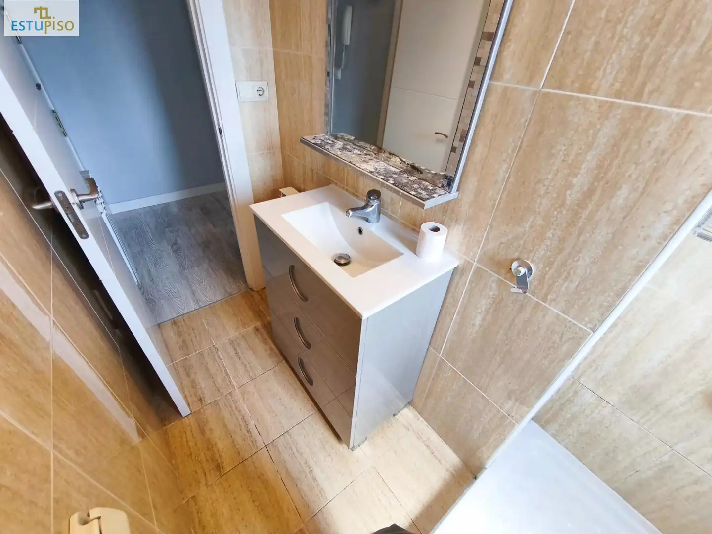 Bathroom of Flat for sale in Vitoria - Gasteiz  with Heating, Storage room and Furnished
