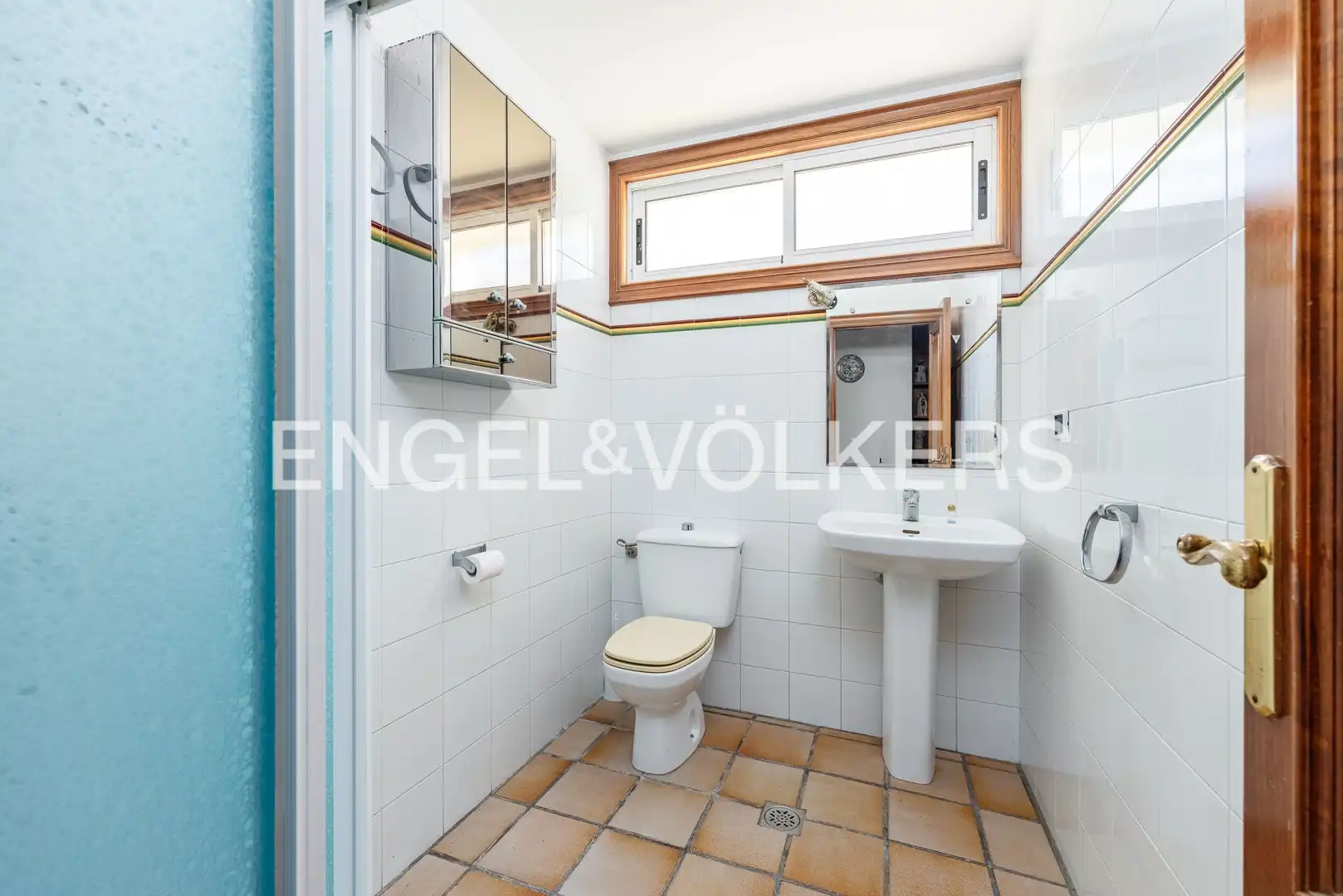 Bany de Casa o xalet en venda en Vigo  amb Calefacció, Terrassa i Piscina