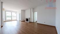 Sala d'estar de Àtic de lloguer en  Madrid Capital amb Aire condicionat, Calefacció i Parquet