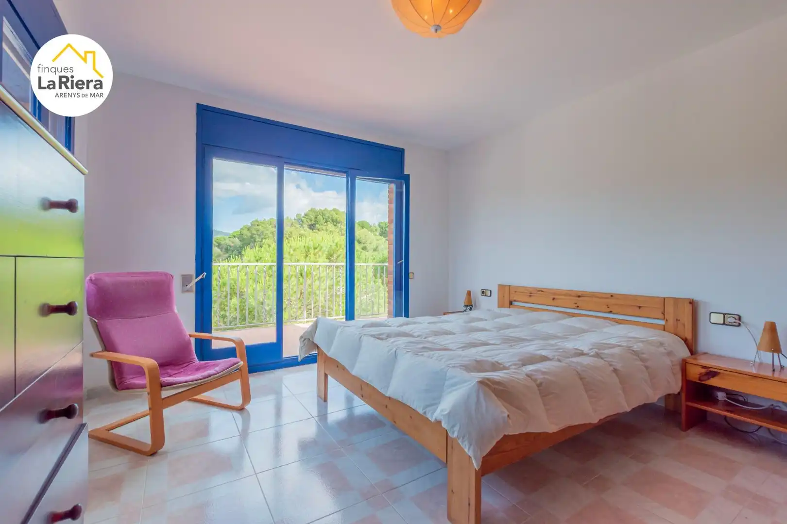 Schlafzimmer von Haus oder Chalet zum Verkauf in Arenys de Munt mit Heizung, Privatgarten und Schwimmbad
