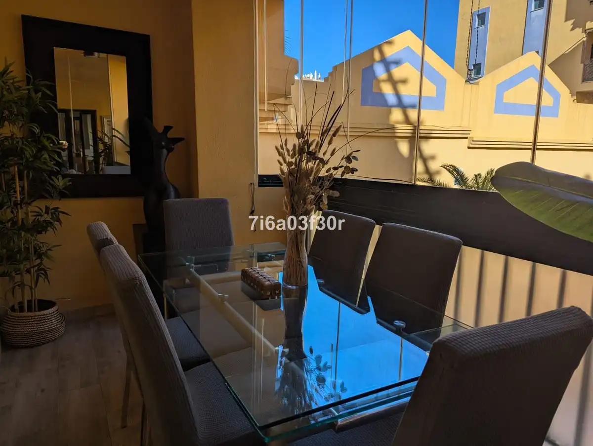 Terrasse von Wohnungen zum Verkauf in Marbella mit Heizung, Privatgarten und Terrasse