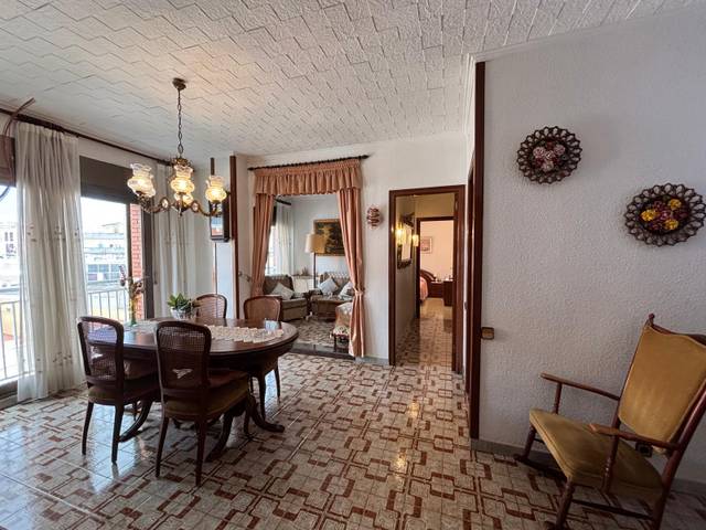 Piso en Venta en Calle SANTS en Sants-Badal