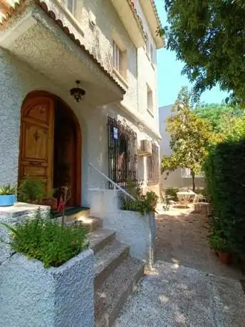 Vista exterior de Casa o xalet en venda en Madrid amb Aire condicionat, Calefacció i Jardí privat