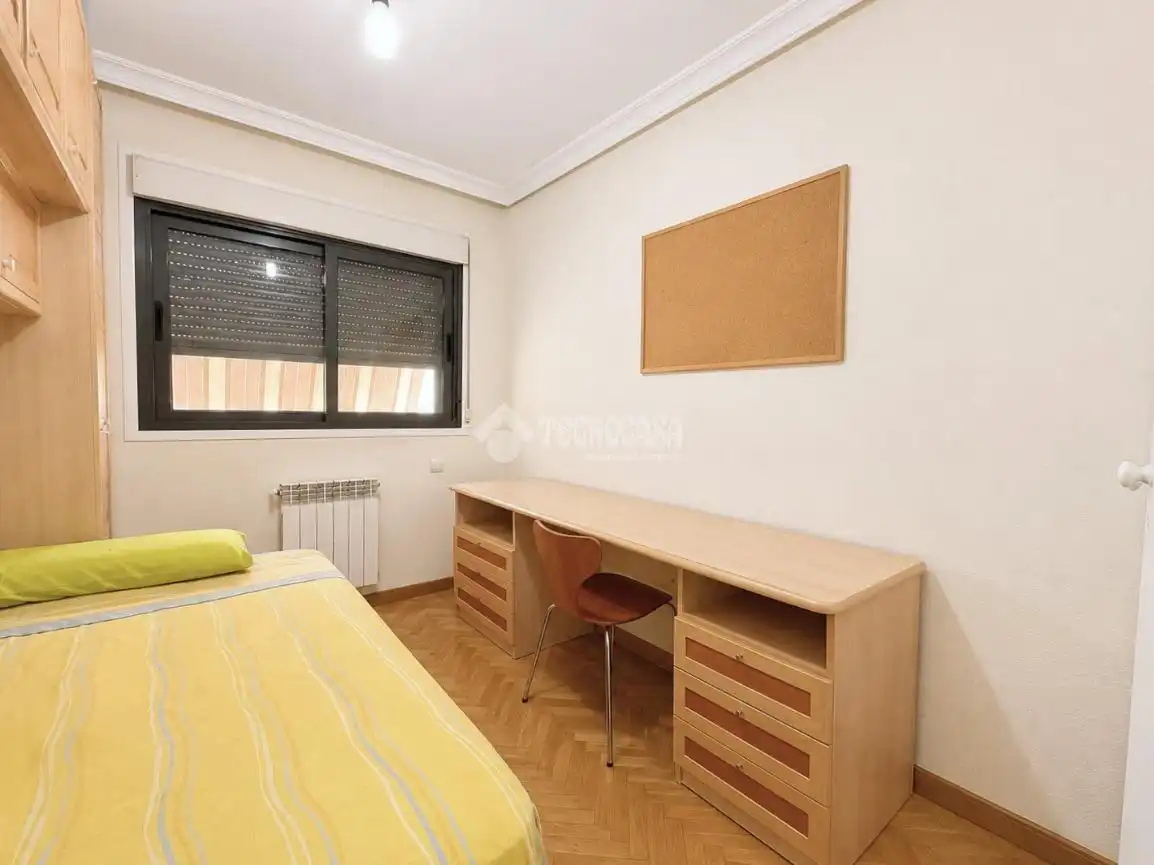 Habitación de Piso en venta en San Fernando de Henares con Aire acondicionado, Calefacción y Parquet