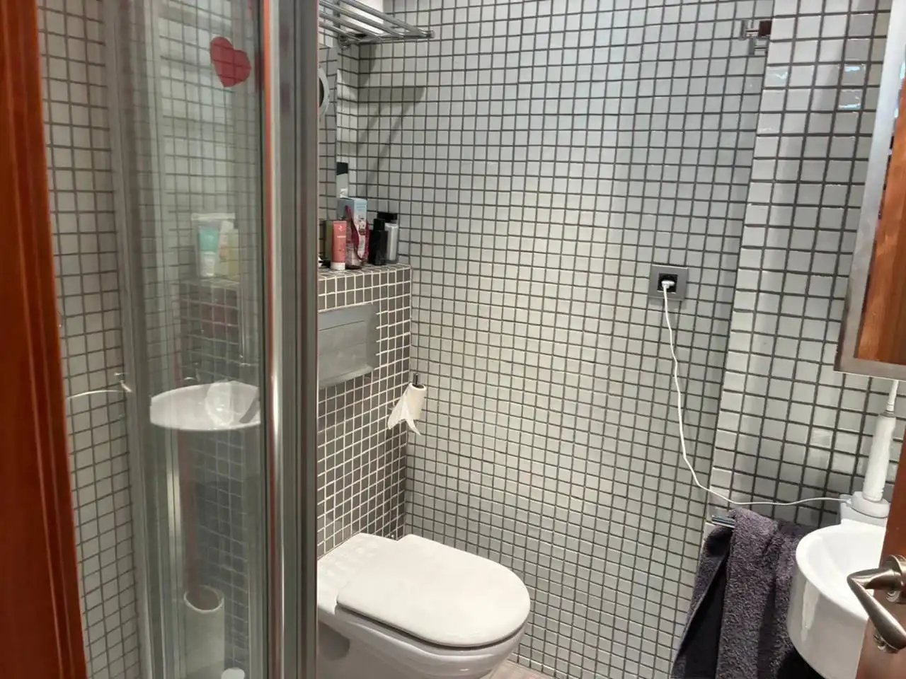 Baño de Dúplex en venta en León Capital  con Calefacción y Trastero