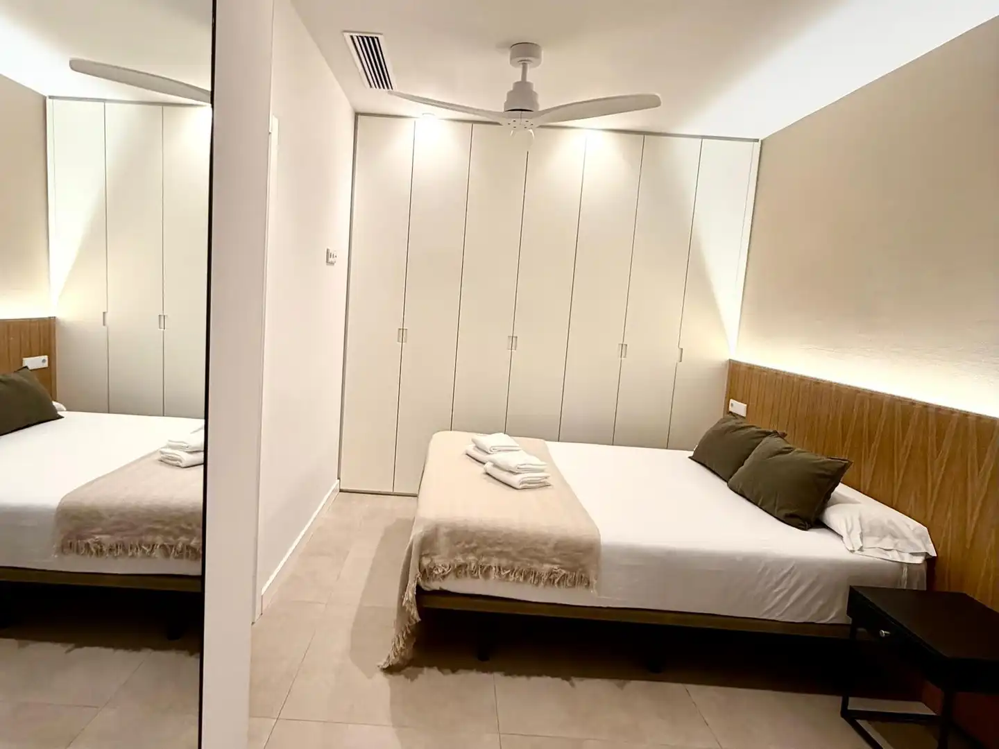 Habitación de Loft en venta en Sevilla con Aire acondicionado, Calefacción y Amueblado