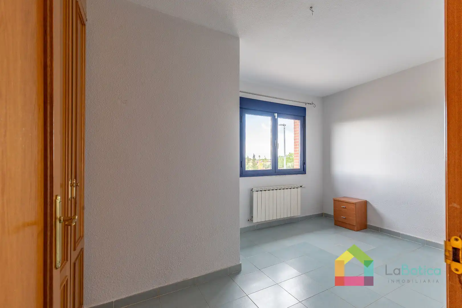 Habitación de Casa adosada en venta en Burguillos de Toledo con Calefacción, Jardín privado y Terraza