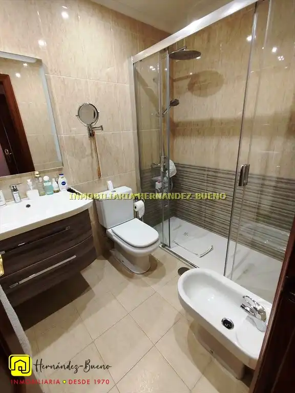 Baño de Piso en venta en Salamanca con Calefacción, Trastero y Amueblado