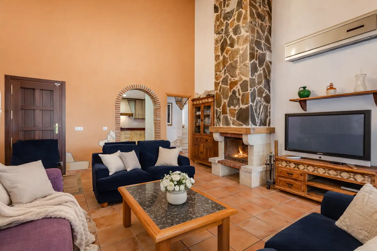 Casa rústica amb terrassa en venda a Altos de Estepona, imagen 15