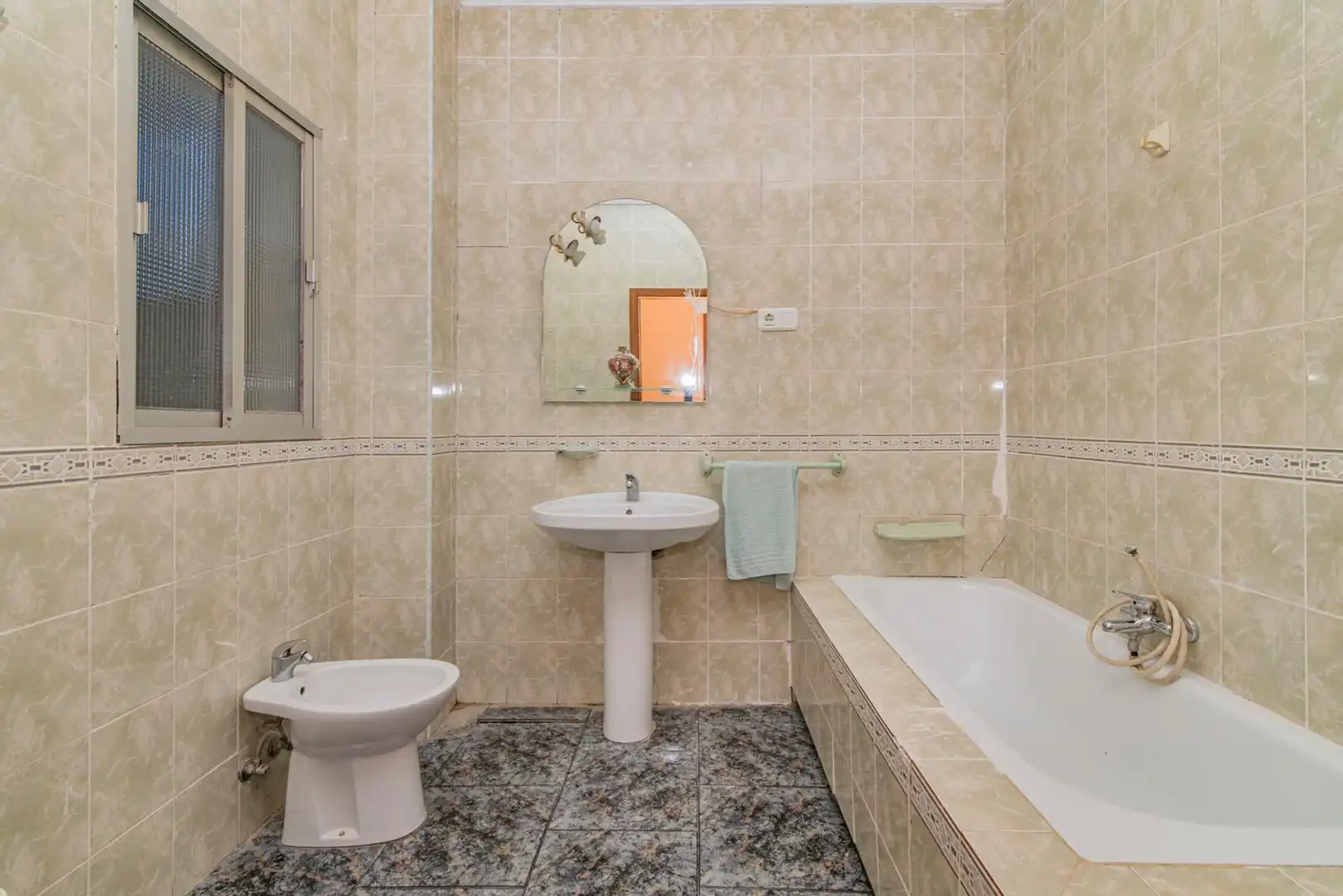 Edificio en venta en Carretera HUELMA, 66, Montejícar
